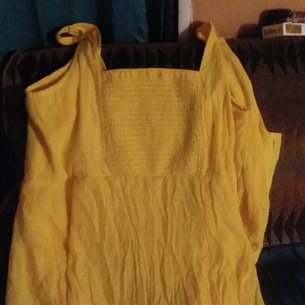 Dress - Picture 3 of 3
